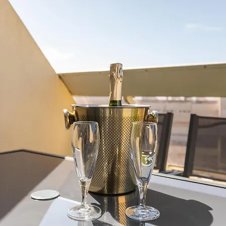 Paloma Heliopolis Fully Renovated With Terrace And Parking Lejlighed